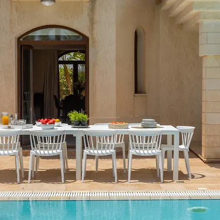 Sunnyvillas: 4br Seafront Villa*private Pool*bw44 פרוטאראס